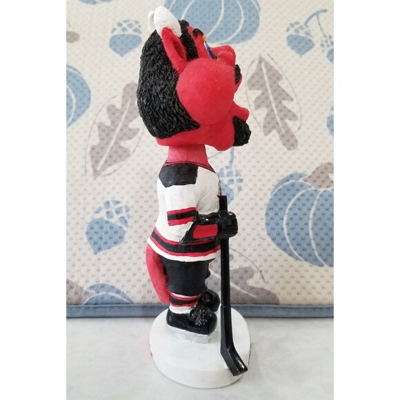 New Jersey Devils Mascot Bobblehead in White Jersey by Bobble Dobbles Rare 2001 - Picture 7 of 10